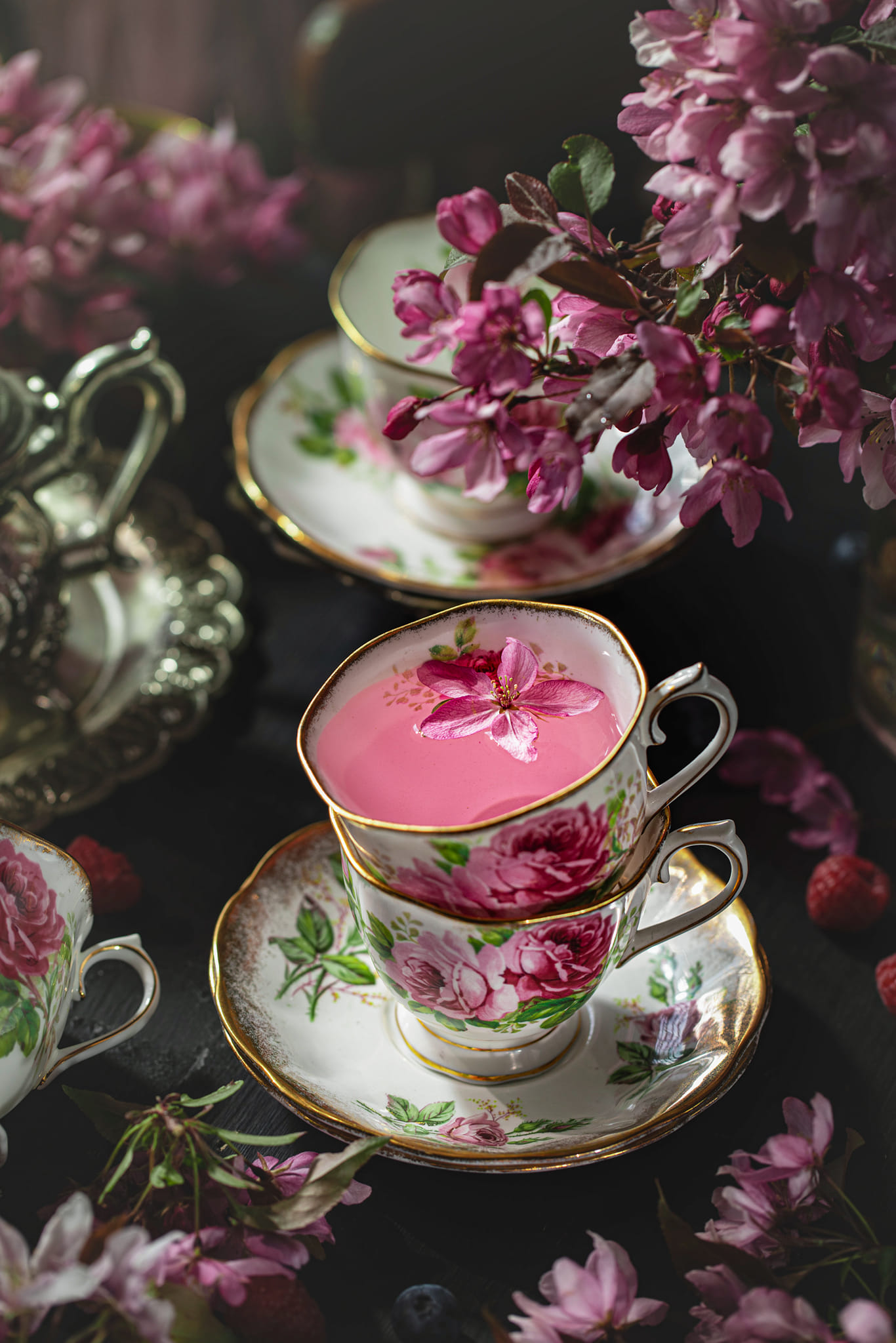 Floral pattern tea cup